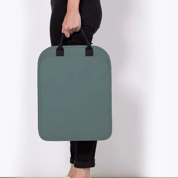 Ucon Acrobatics Berlin - Alison Medium Backpack in Pine Green - Picture 4 of 7